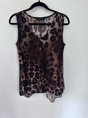 Adele & May Brown Leopard Print V-Neck Sleeveless Blouse